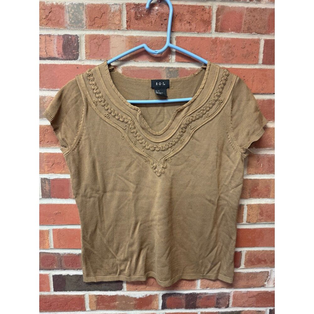 Brown Knit Short Sleeved Top with Braided Trim Neckline
